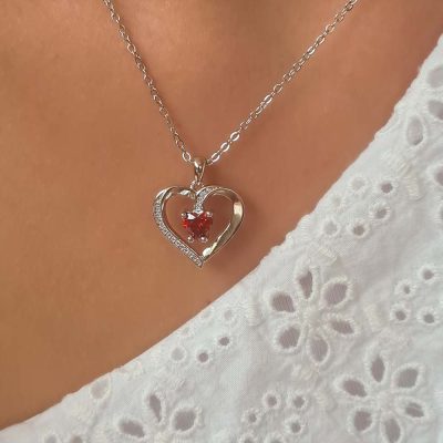 Rode Swarovski Hartjes Ketting