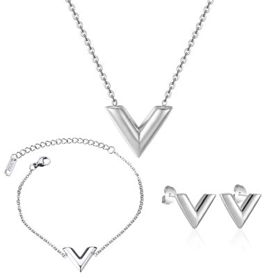 Zilverkleurige V Ketting met Armband en oorbellen