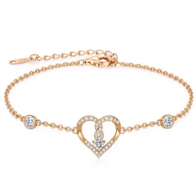 Rosé armband met hartje en strass